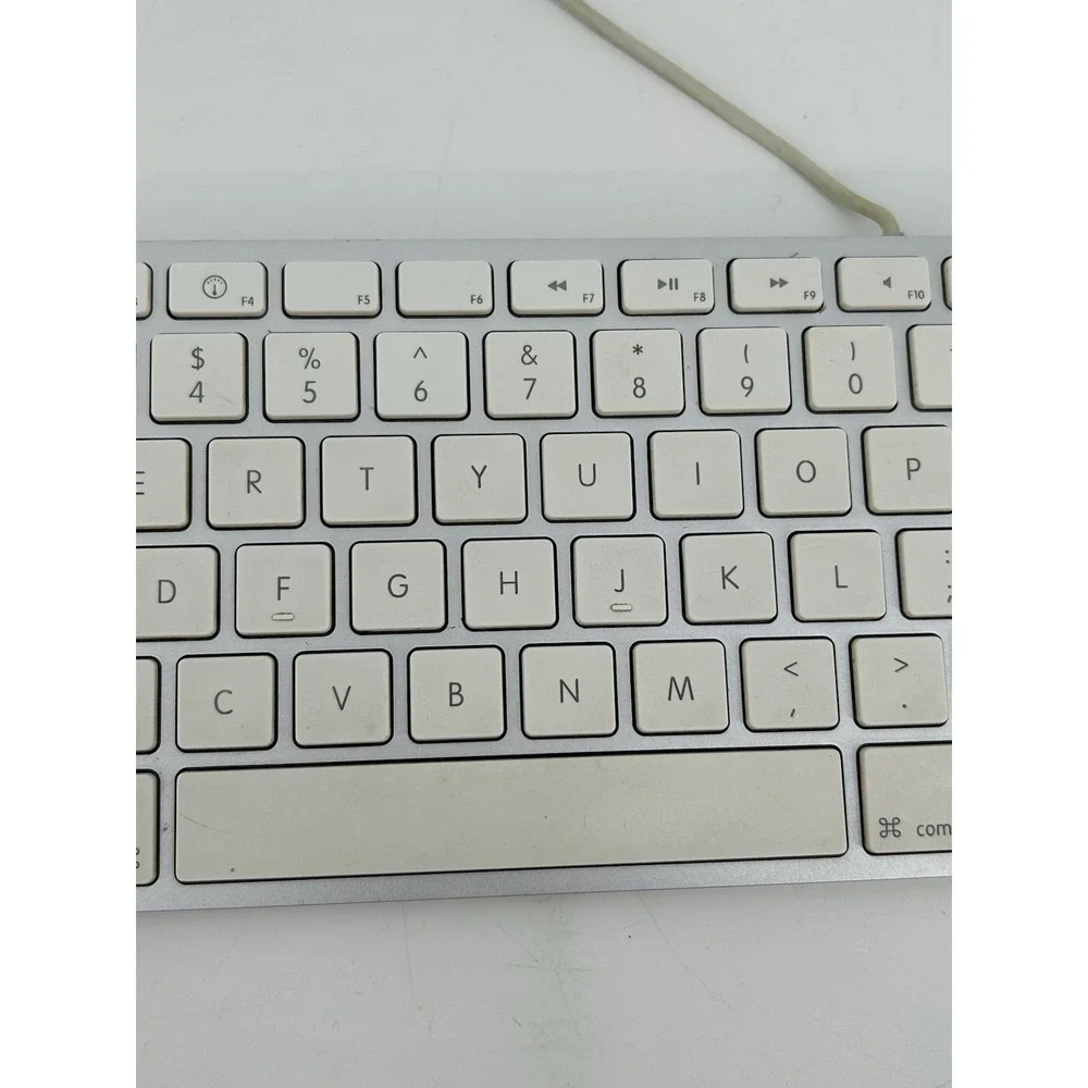 Apple A1243 Wired USB Silver Aluminum Keyboard w. Numeric Keypad, Tested Working